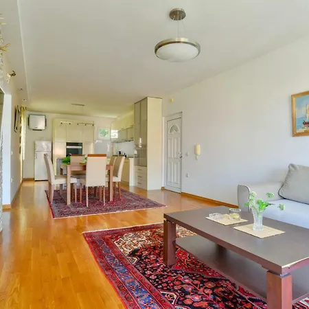 Lux Apartman Sofia-3