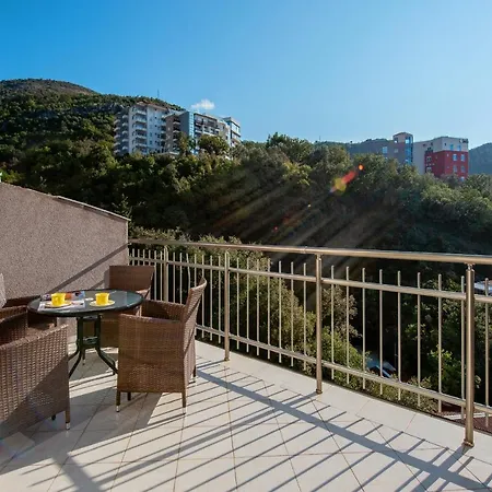 Kvin2 Apartments-2