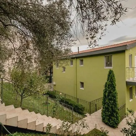 Olive Garden Apartment-3