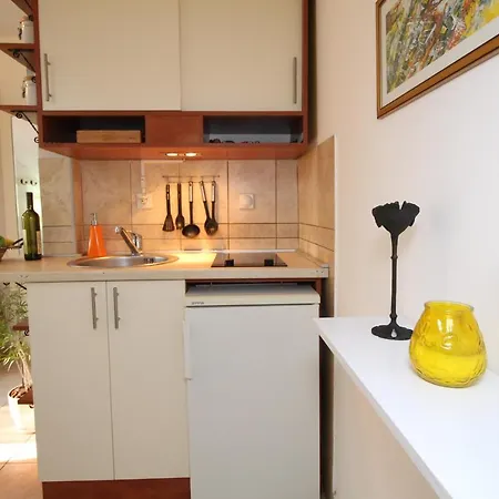 Oliver Apartments-3