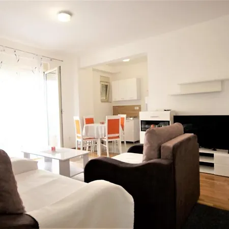 Natasha Lux Apartments-3