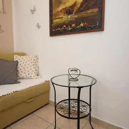 Oliver Apartments-2