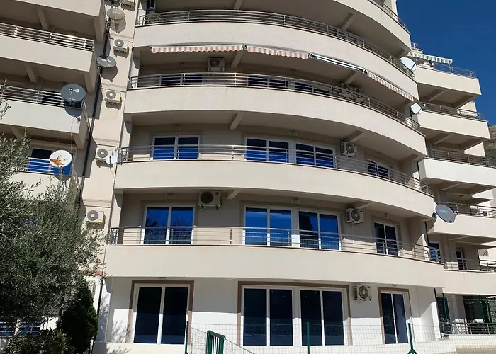 Pet friendly Blue Sky Apartment Petrovac