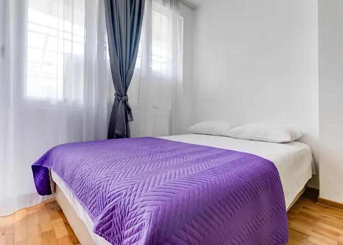 Pet friendly Sun Apartments Marija Budva
