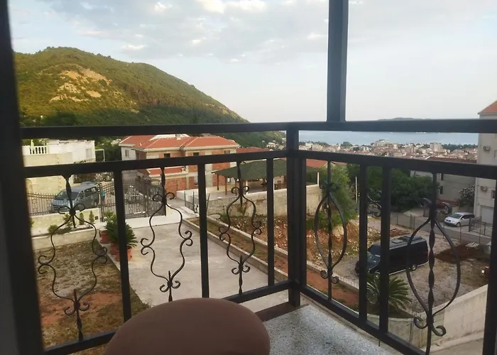 Baite in affitto a Budua