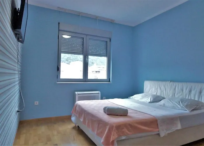 M&L Lux 3-Bedroom Apartment Budva