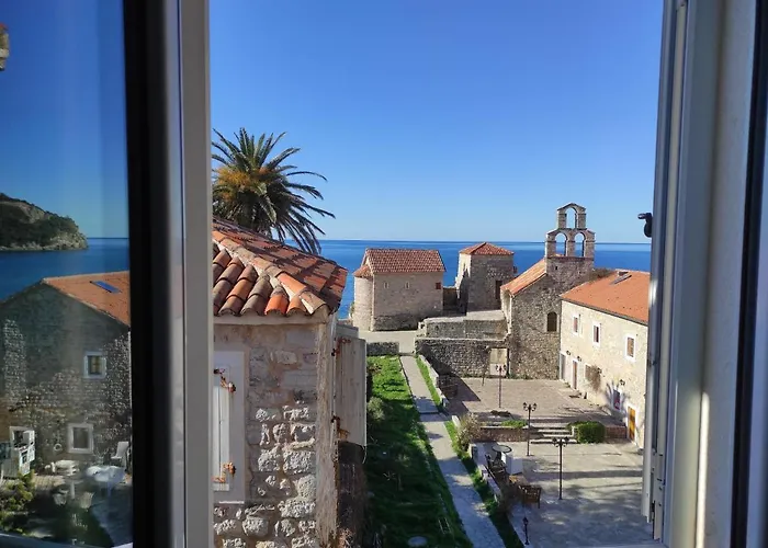 Hostels in Budva