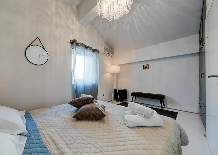 Old Town House Lina Apartment Budva