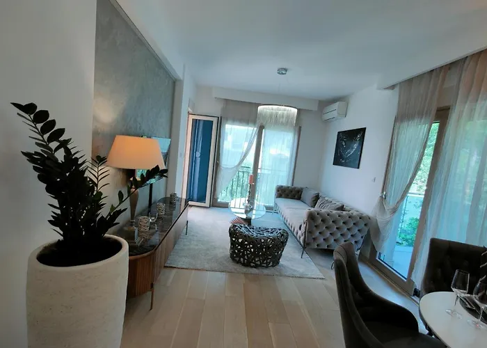 Pet friendly Neu!! Appartement "S" Prive Sveti Stefan