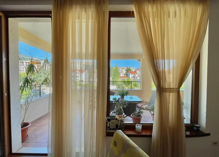 Family Three Bedroom Apartment Mimoza 2 Budva