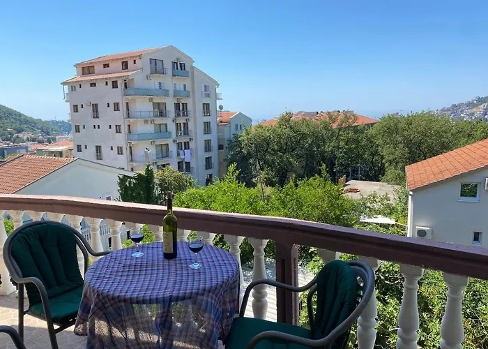 Sunny Villa Apartments Budva