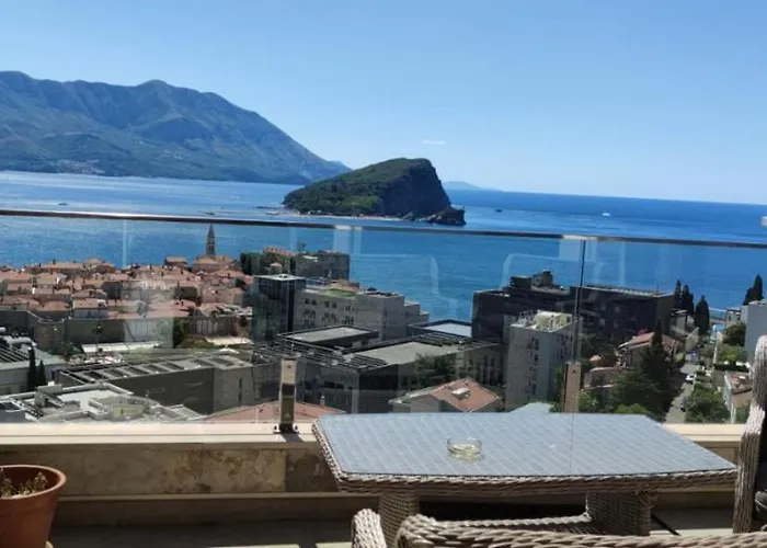 The Old Town Viewpoint Apartments Budua