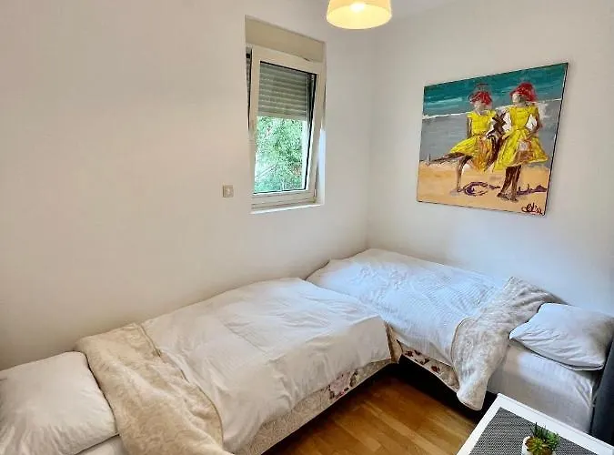 City Centre Getaway Budua