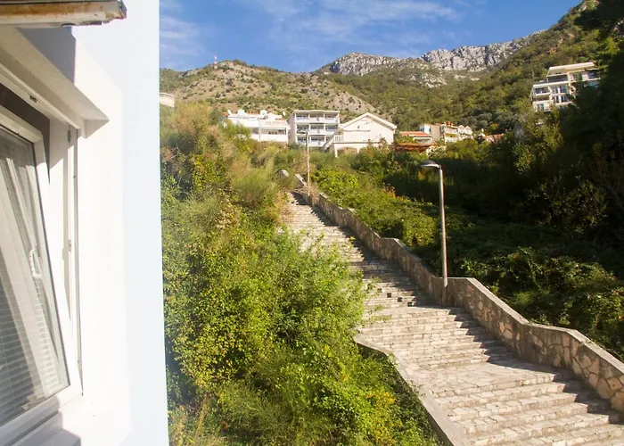 Apartment San Stefan Sveti Stefan