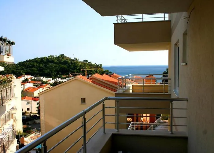 Haustierfreundliches Ferienwohnung Blue Diamond Petrovac na moru