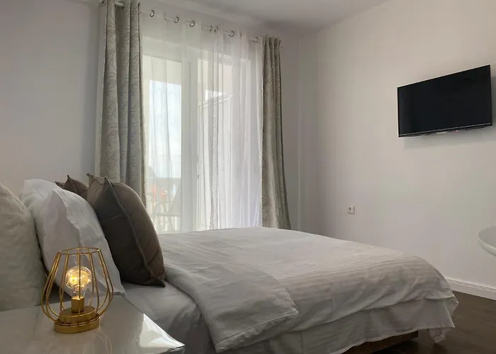 Veselinka Apartments & Rooms Budua