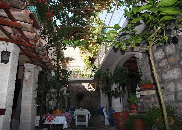Best Location Old Town Budva Rooms