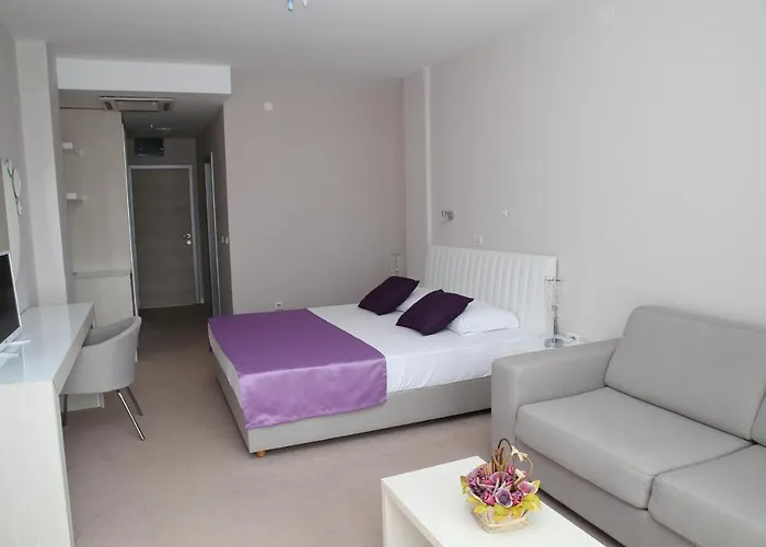 Hotels met jacuzzi in Budva