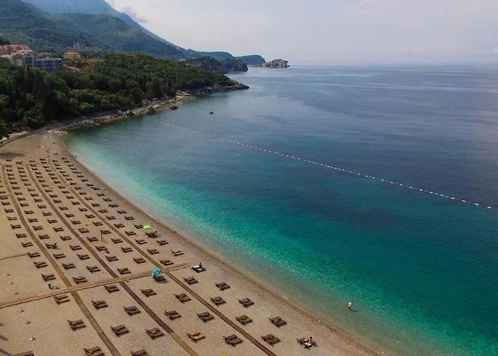 Pet friendly One Bedroom Apartment Ljilja Sveti Stefan