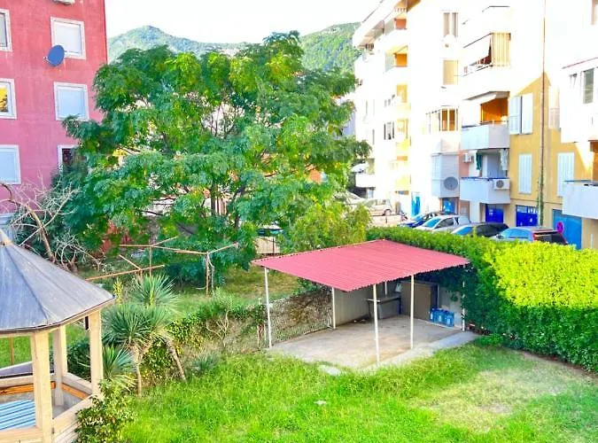 Piccola House Apartment Budva
