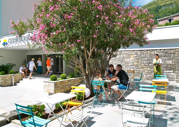 Hôtels 4 étoiles à Petrovac