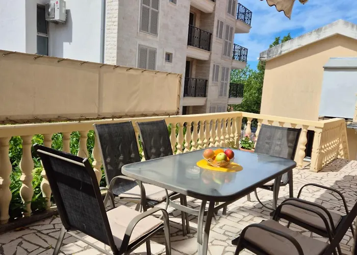 Mali Milocer Bay Accommodation Sveti Stefan