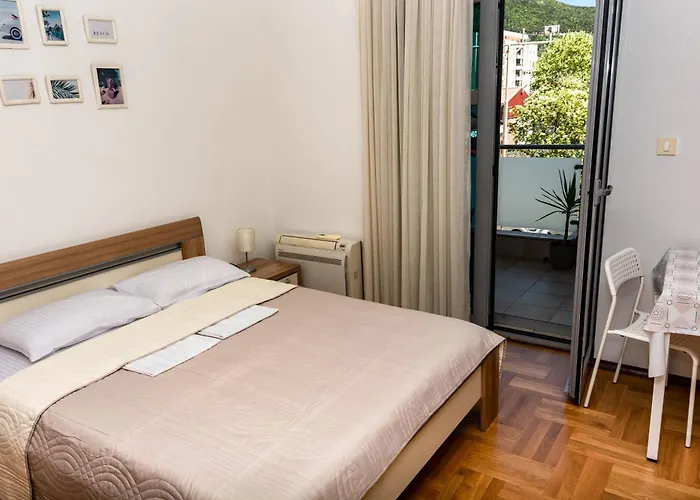 Bobo Apartment Budua