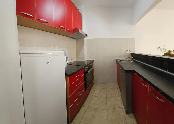 Mn One Bedroom Apartment Budva