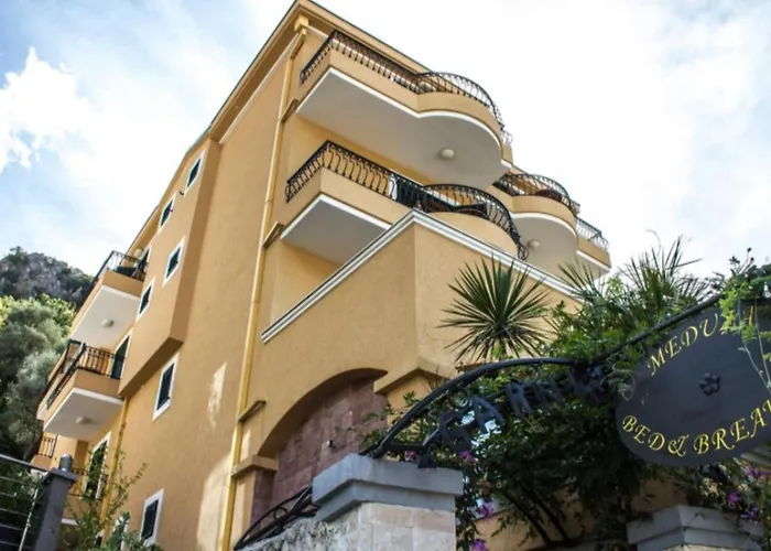 Hotels in Rafailovici