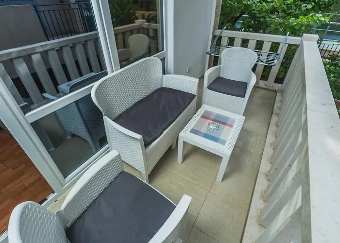 Apartments Franicevic Petrovac