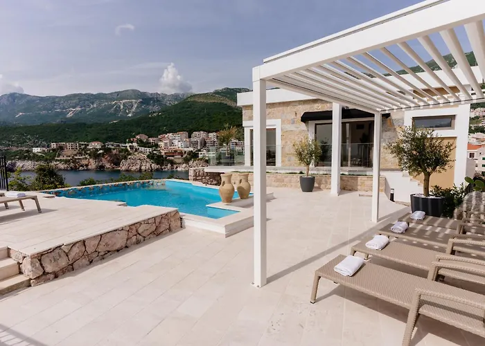 Pet friendly Blanche Cliff Apartments Sveti Stefan