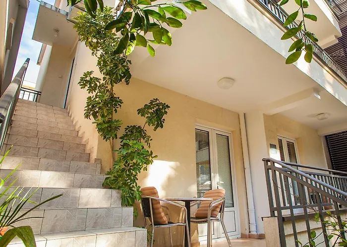 Apartments M&M Petrovac