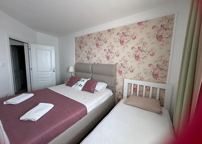 Pine&Sea Beach Retreat Sveti Stefan