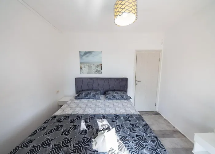 Pet friendly Villa Hacienda Budva