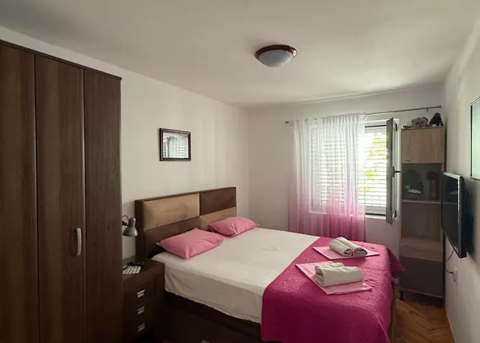 Pet friendly Apartment Stana Petrovac