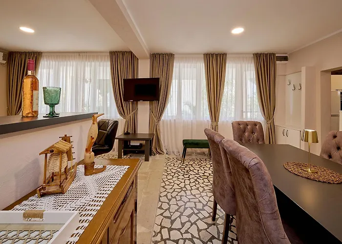 Mediterranean Vacation Home With Pool Petrovac Budua che accetta animali