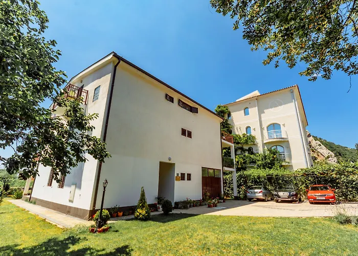Apartments Viktorija Petrovac