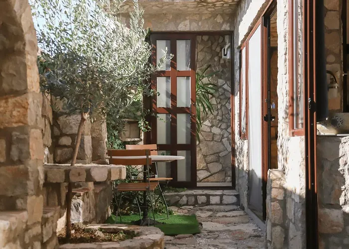 Mahakala Center Hotel Petrovac