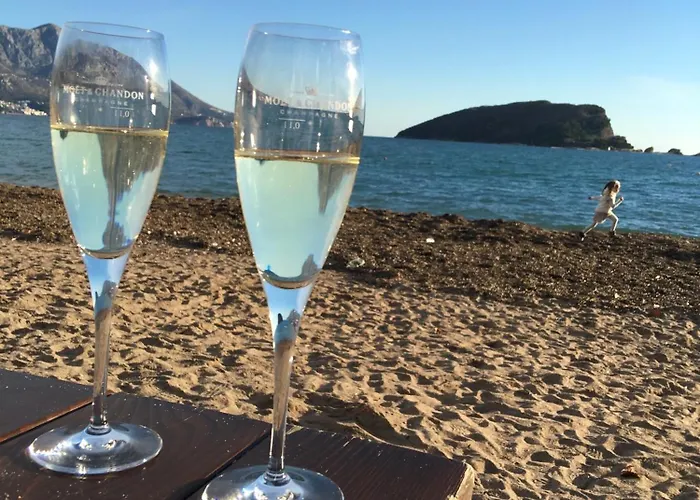 Pet friendly Jk Suites Budva