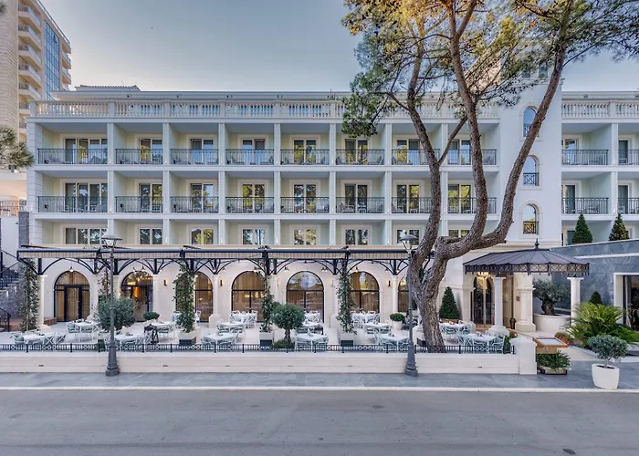 Hotel nel centro storico di Budua