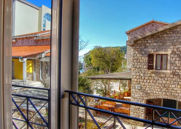 Vasiliki Seaside Apartments Petrovac