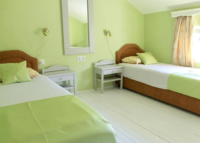 Pet friendly Apartments Villa Milna 2 Budva