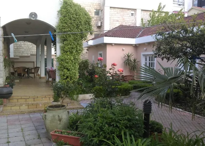 Rooms & Apartments Boskovic Budva
