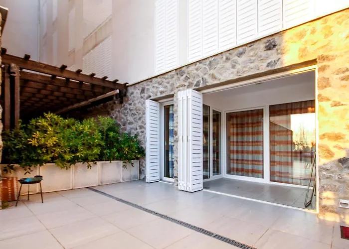 Apartment Albert Sveti Stefan