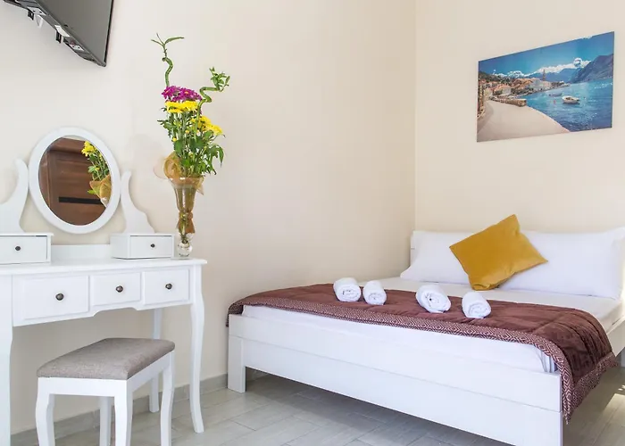 Best Budva Hotels For Families With Kids near Citadela Fortress