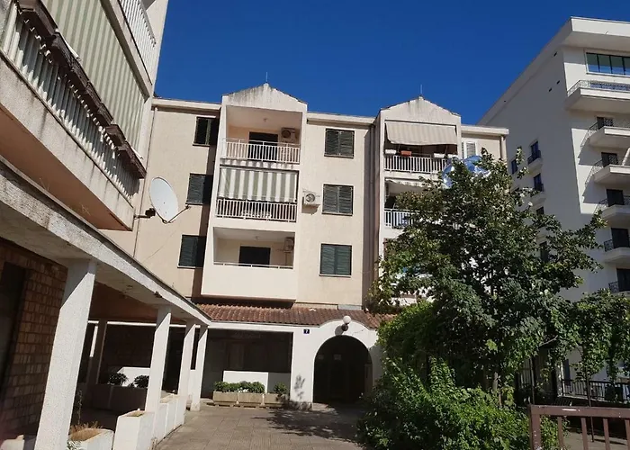 Pet friendly Emi Apartment Budva