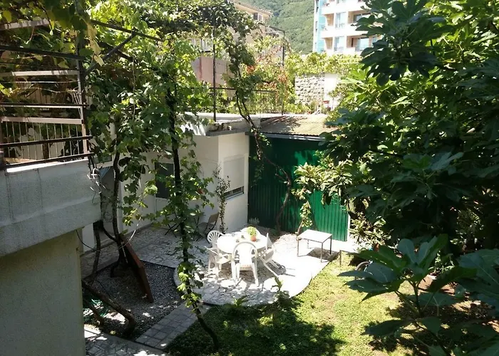 The Quiet Garden Budva