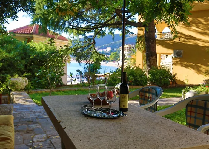 Kameliya Montesun Apartments Budua